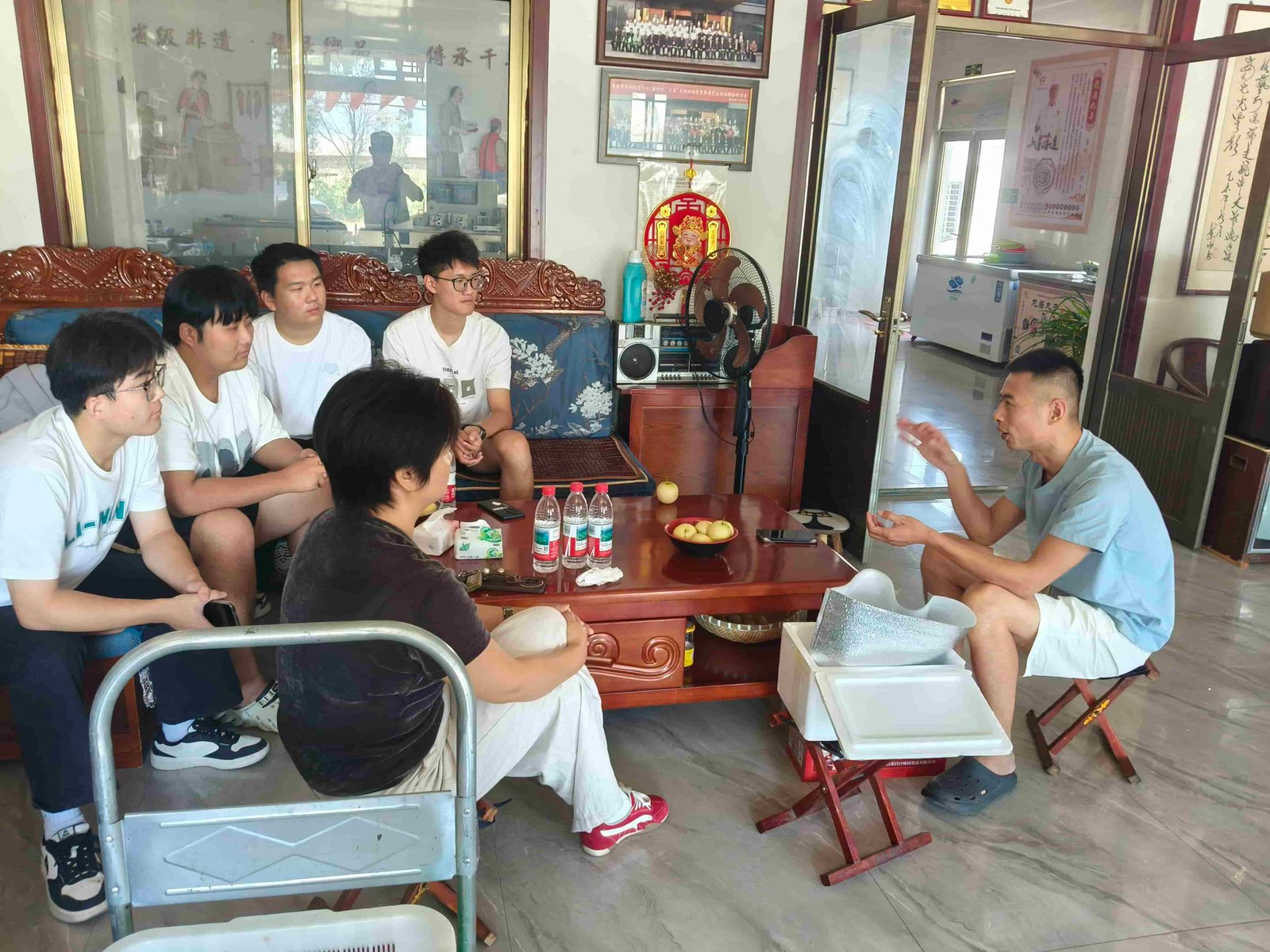 聚焦黄河流域高质量发展：青岛科技大学实践团深入东营十三图村走访调研”